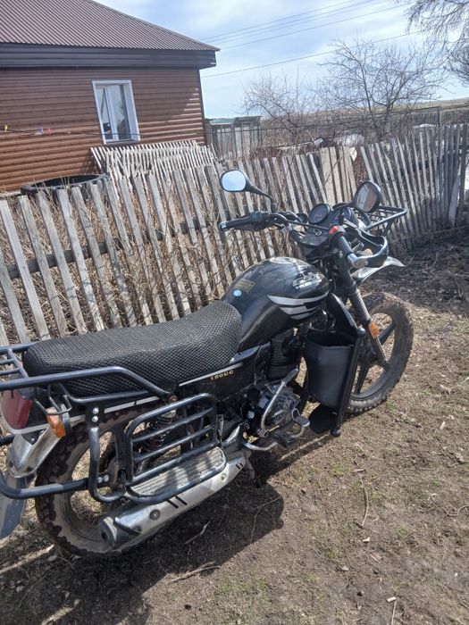 Продам мотоцикл 150 кубов