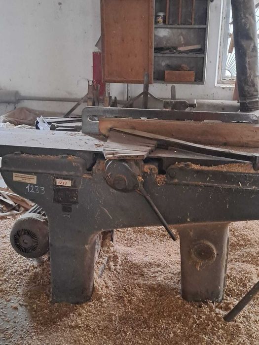 Станки деревообрабатывающие