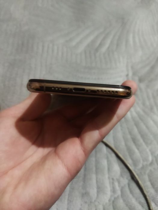 продам айфон xs 64