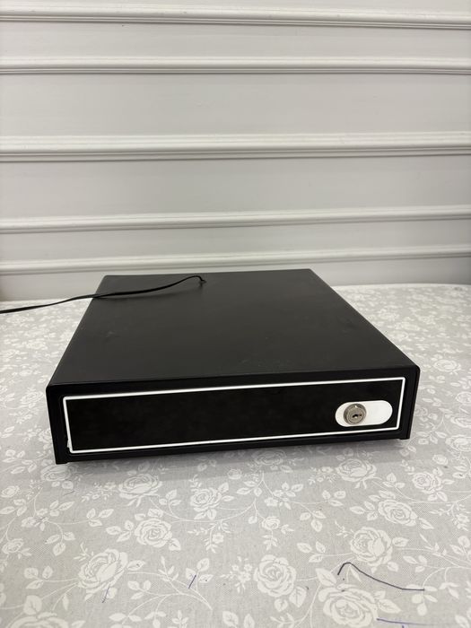 Продам моноблок, денежный ящик, принтер чек