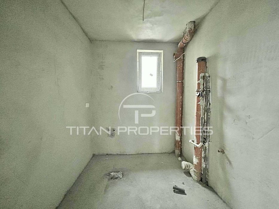 Продава се Тристаен апартамент в Пловдив, Христо Смирненски - 143 кв.м за 2060 €/кв.м - Снимка #6