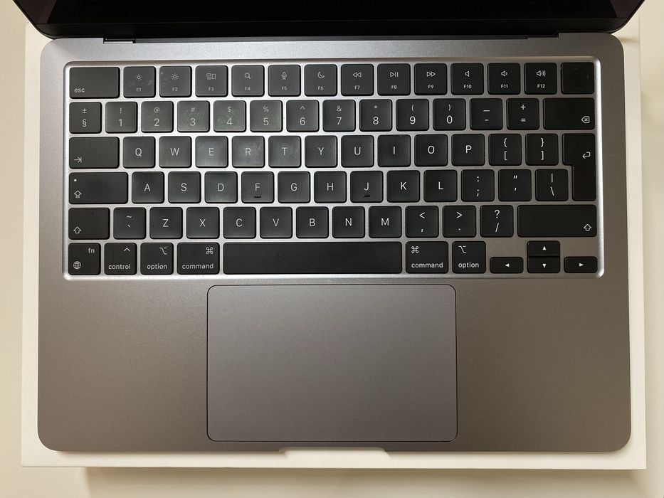MacBook Air M2 (2022) | Отлично състояние