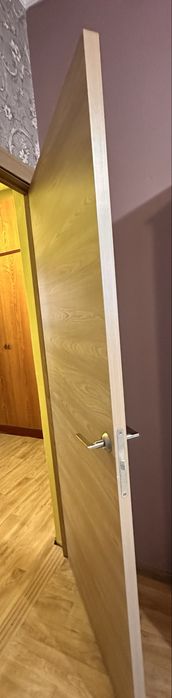 Продам дверт межкомнатные б/у