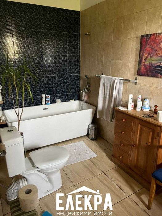 Продава се Къща в Варна, Център - 136 кв.м за 1030 €/кв.м - Снимка #3