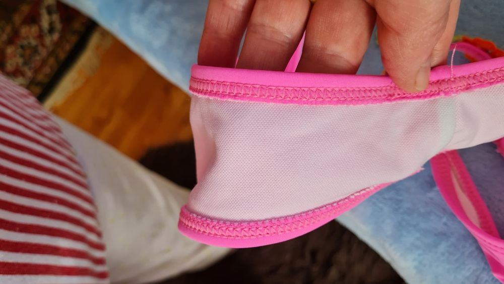 Costum de baie nou