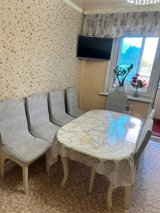 Продам Стол со стульями (общий)