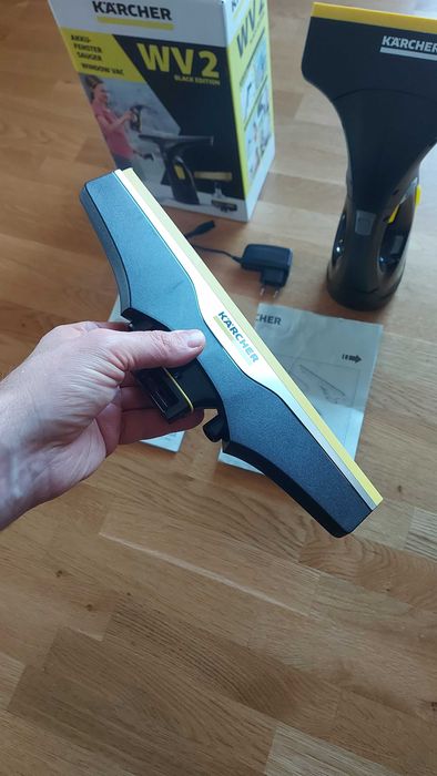 Стъклочистачка KARCHER WV 2 PREMIUM Работа на батерия