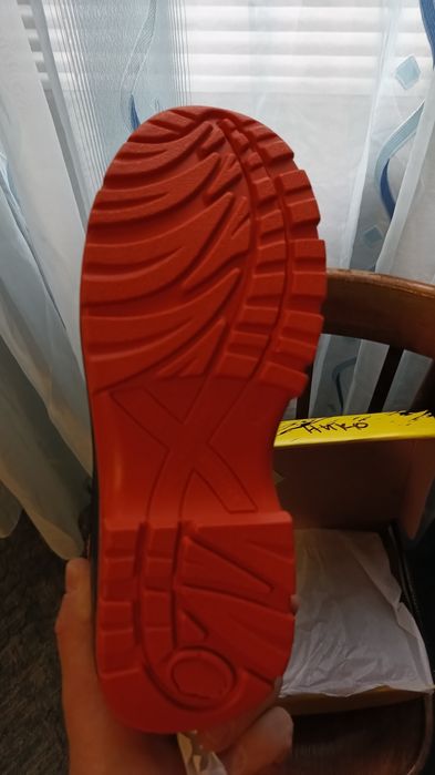 Работни обувки pall star 42 номер цена 15 eur