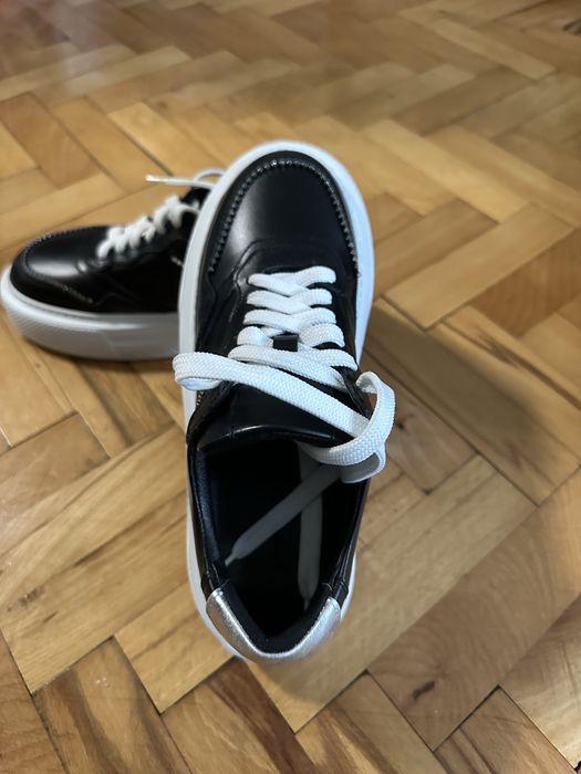 Кожени кецове от Aqvamarine