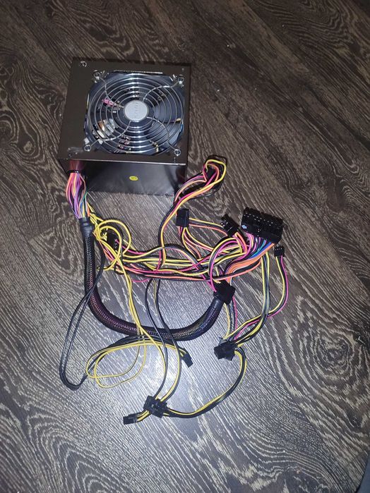 блок питания HuntKey LW-6550 HG