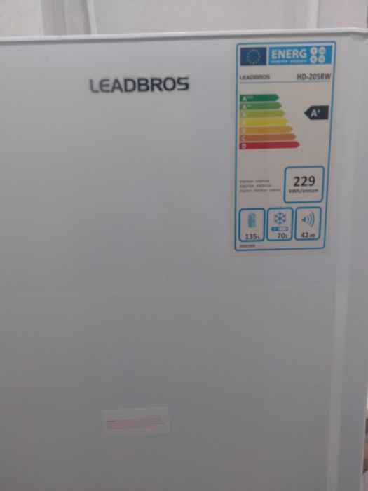 Продам холодильник LEADBROS на 135л