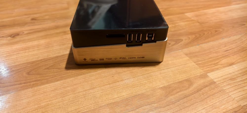 Медиаплеер iconBIT XDS1003DT2 (Android + DVB-T2 + 3D)