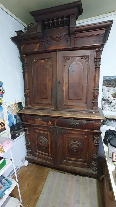 Антикварный буфет