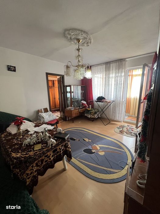 Apartament 3 camere Craiovita 2/4 50 mp