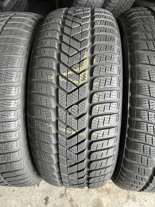 4 anvelope de iarna 225/45/18 Pirelli 6-7 mm!
