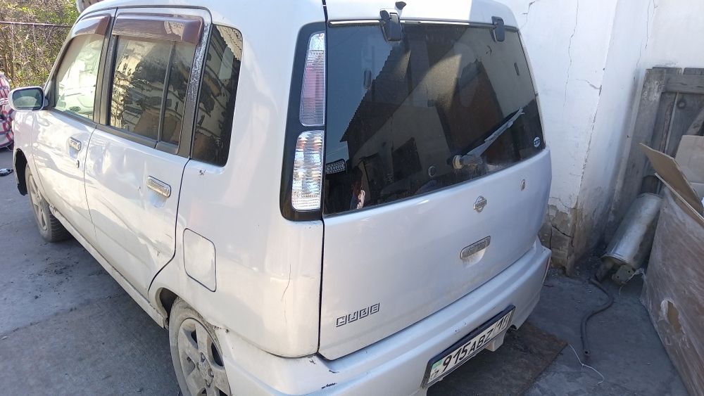 Продам Ниссан куб на разбор