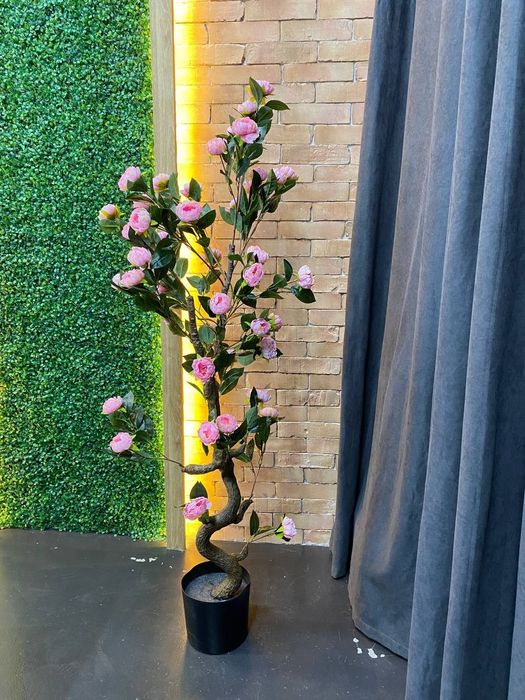 Искусственные деревья в горшках в большом ассортименте