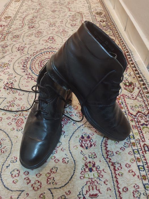 Продам мужскую обувь