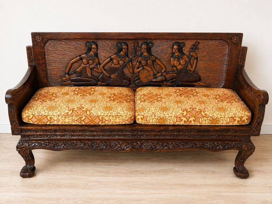 Mobilier sculptat din lemn masiv de tec
