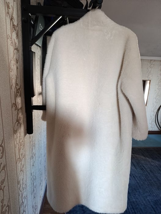 Продам женскую шубу