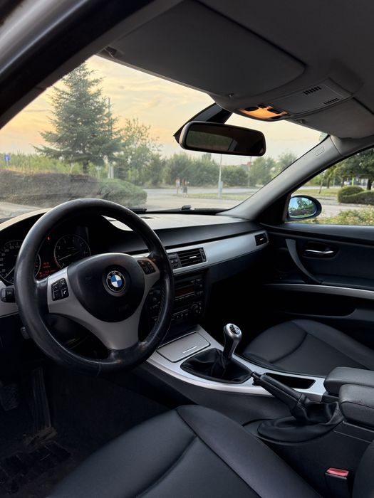 Bmw e90 320i 2005г.