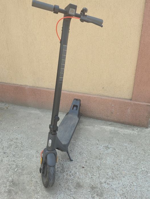 Trotineta electrica xiaomi 4 lite gen 2