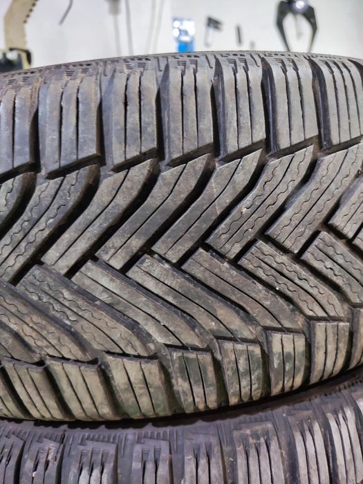 4 бр зимни гуми 205/55/17 Michelin