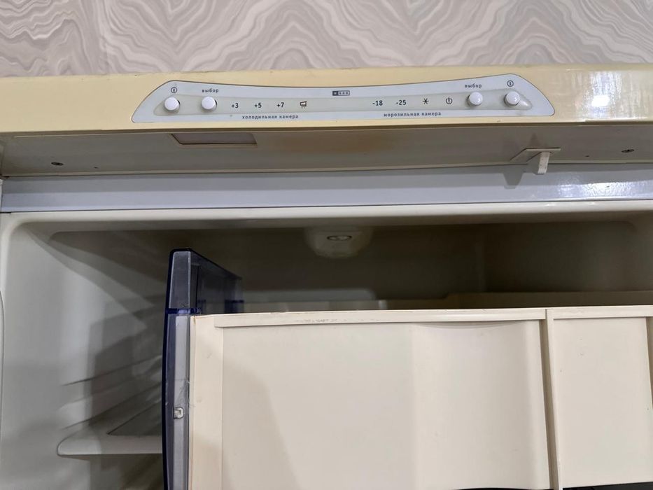 Холодильник бирюса