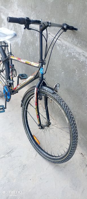 Велосипед 26 размер продаются средний.