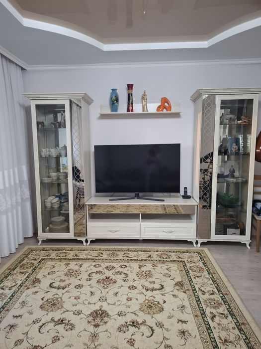 Продам стенку в гостиную