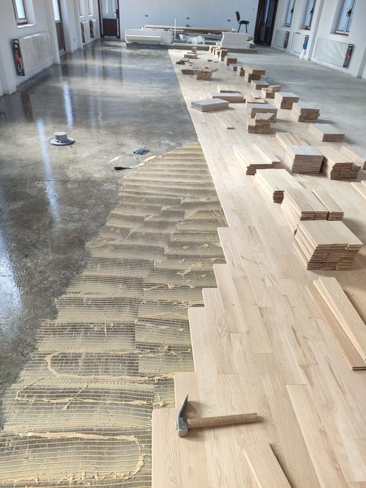 Parchetar cu experienta