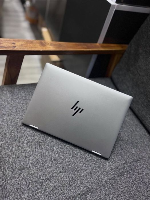 HP envy x360 8/512GB