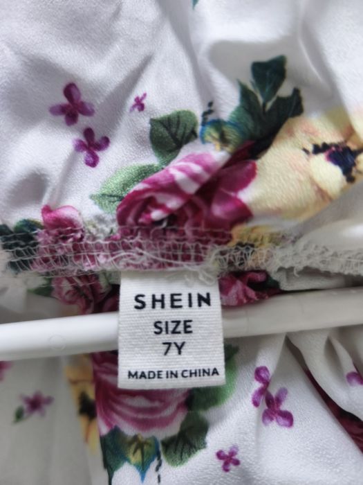 Salopetă fetițe model fustă-pantaloni Shein, mărime 7 ani