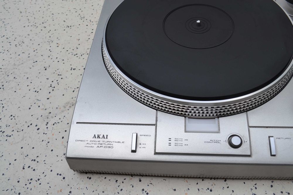 Pick up Akai AP D 30 C