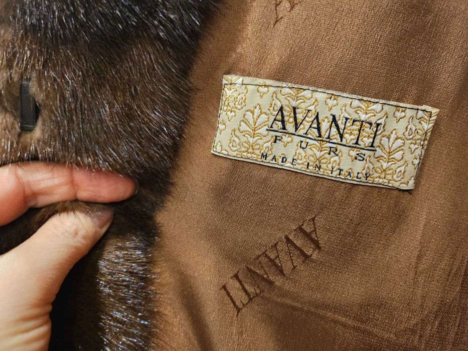 Haina blana nutrie Avanti marimea 44 italiana