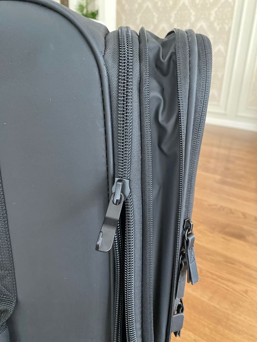 Голям куфар Delsey Paris