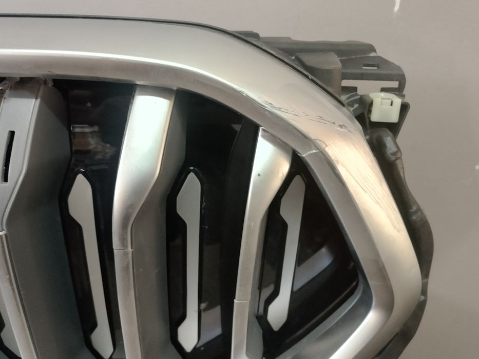 BMW X6 G06 решетка и маска с жалуци