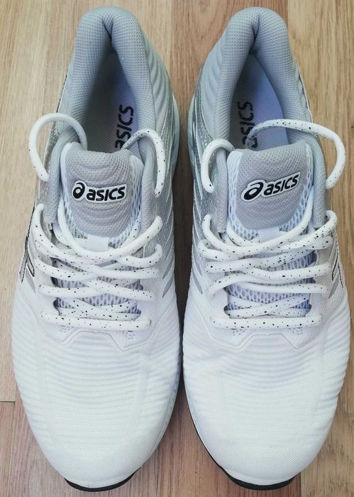 Маратонки на Asics ном. 42