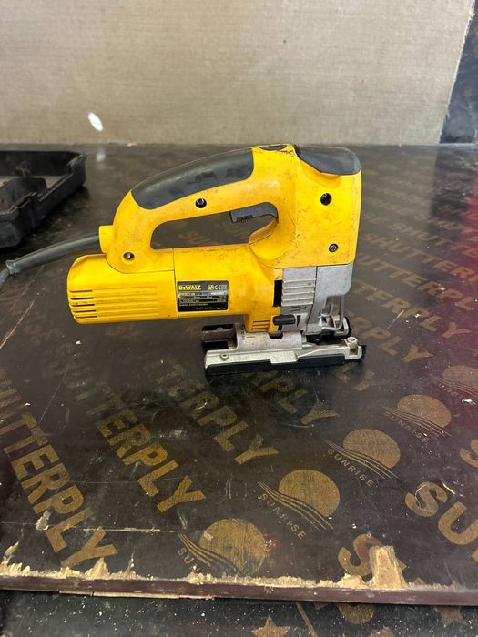 Зеге DEWALT перфектно състояние внос от Англия на 220 волта