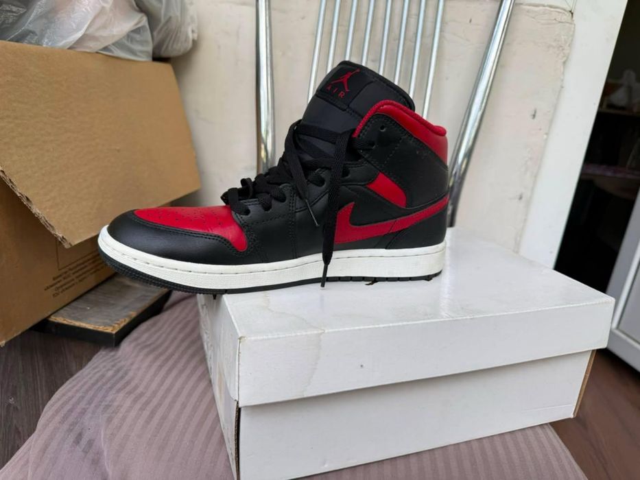 кроссовки Air Jordan 1 Mid