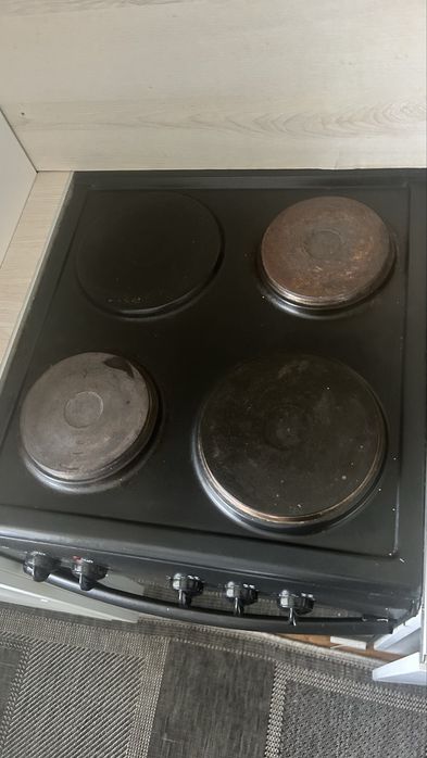Продам кухонную плиту