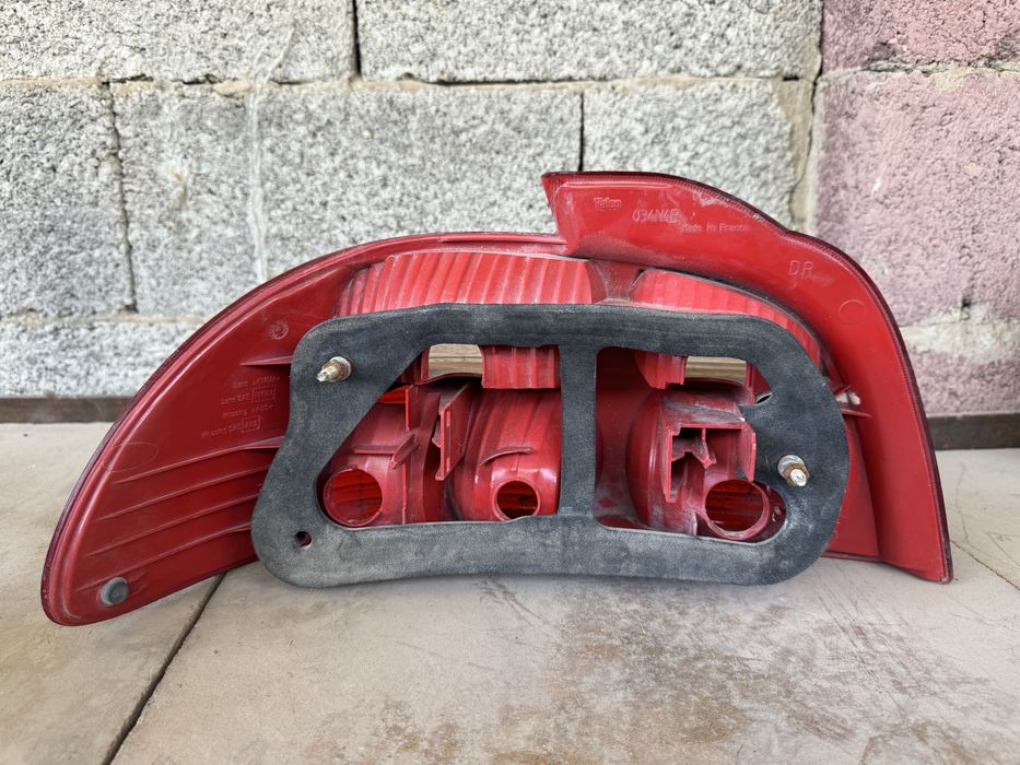 Тайота авенсис задний стоп