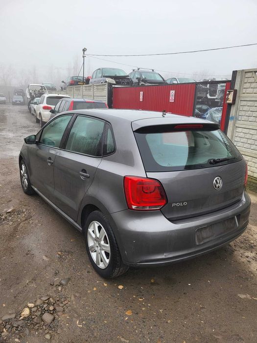 Dezmembram Volkswagen Polo 6R 1.2 B 2011