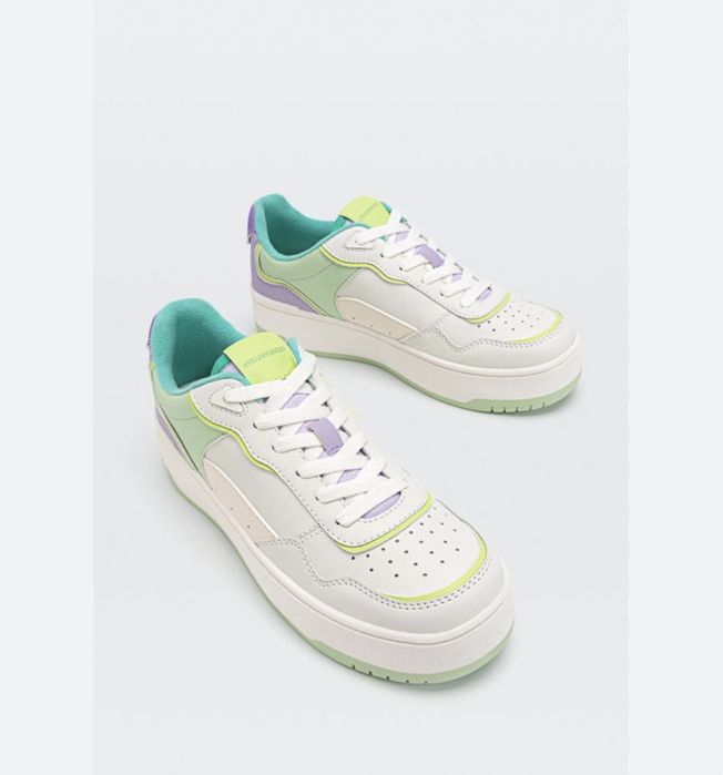 Дамски кецове Stradivarius