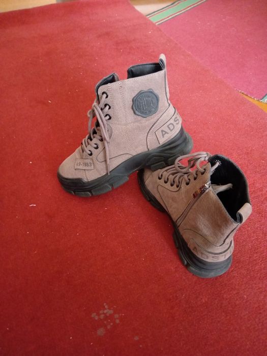 Ботинки  женские