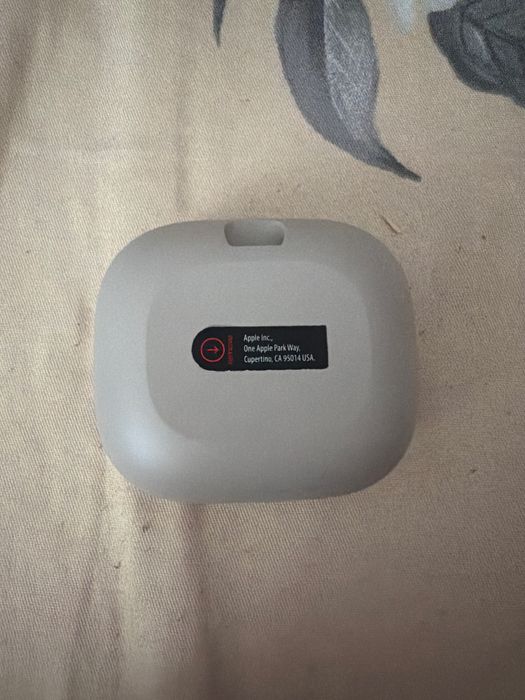 Casti wireless culoare gri stare foarte buna.