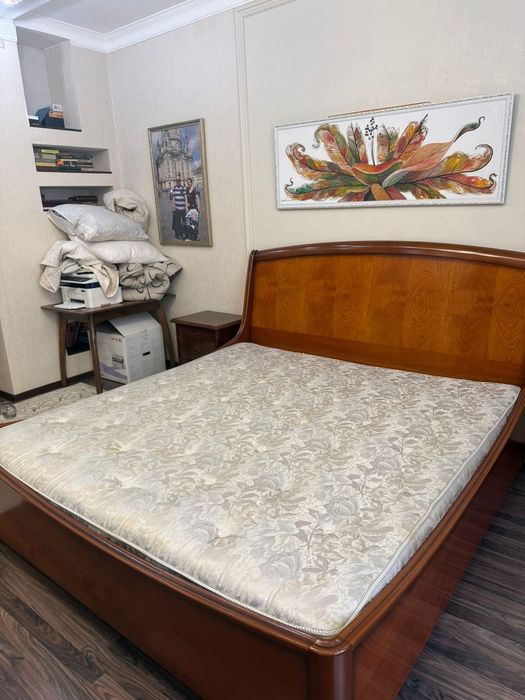 Кровать двуспальная