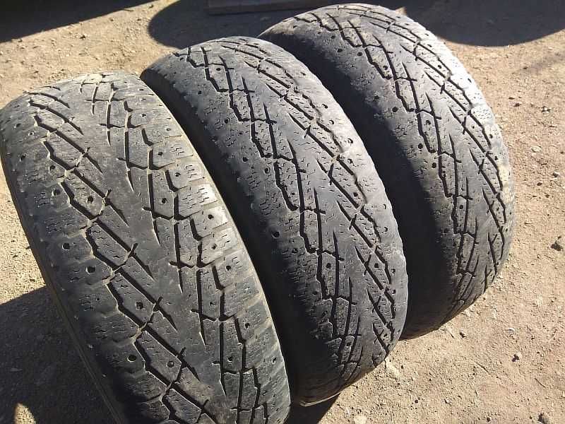 ТРИ шины 265/70 R17 - "Nokian Hakkapeliitta LT2" (Россия), летние.