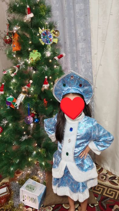 Продам костюм снегурочка