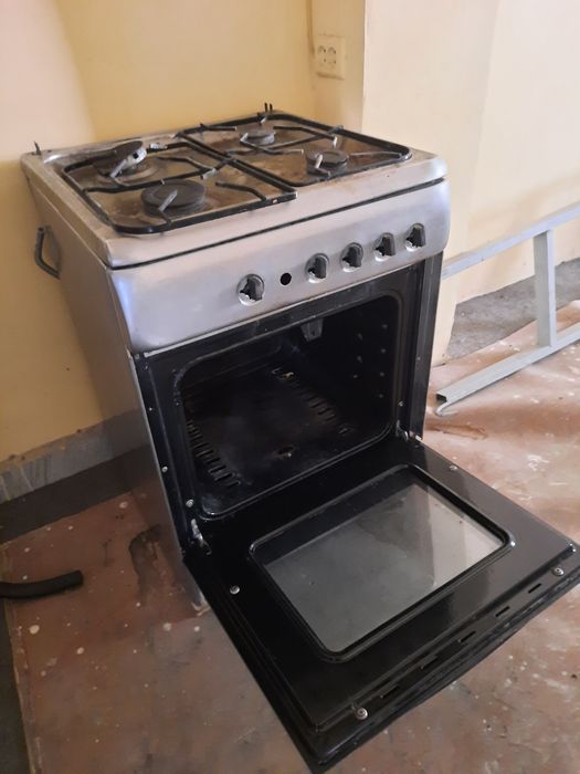 Плита газовая, произведена в Турции. Рабочая не новая.